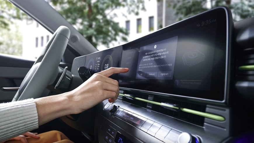 EINDRUCKSVOLLE INTERAKTIONSMÖGLICHKEITEN: V-FÖRMIGES DISPLAY FÜR HYUNDAI KONA VON CONTINENTAL